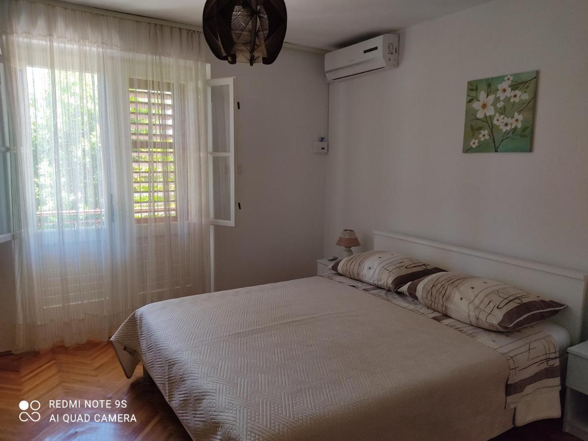 Ivka Apartment