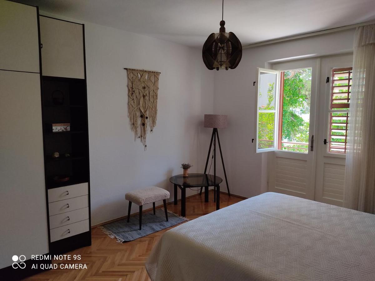 Ivka Apartment
